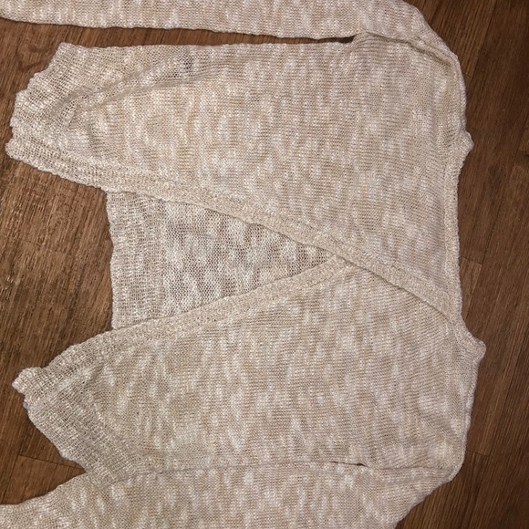 Sweater - Picture 4 of 4